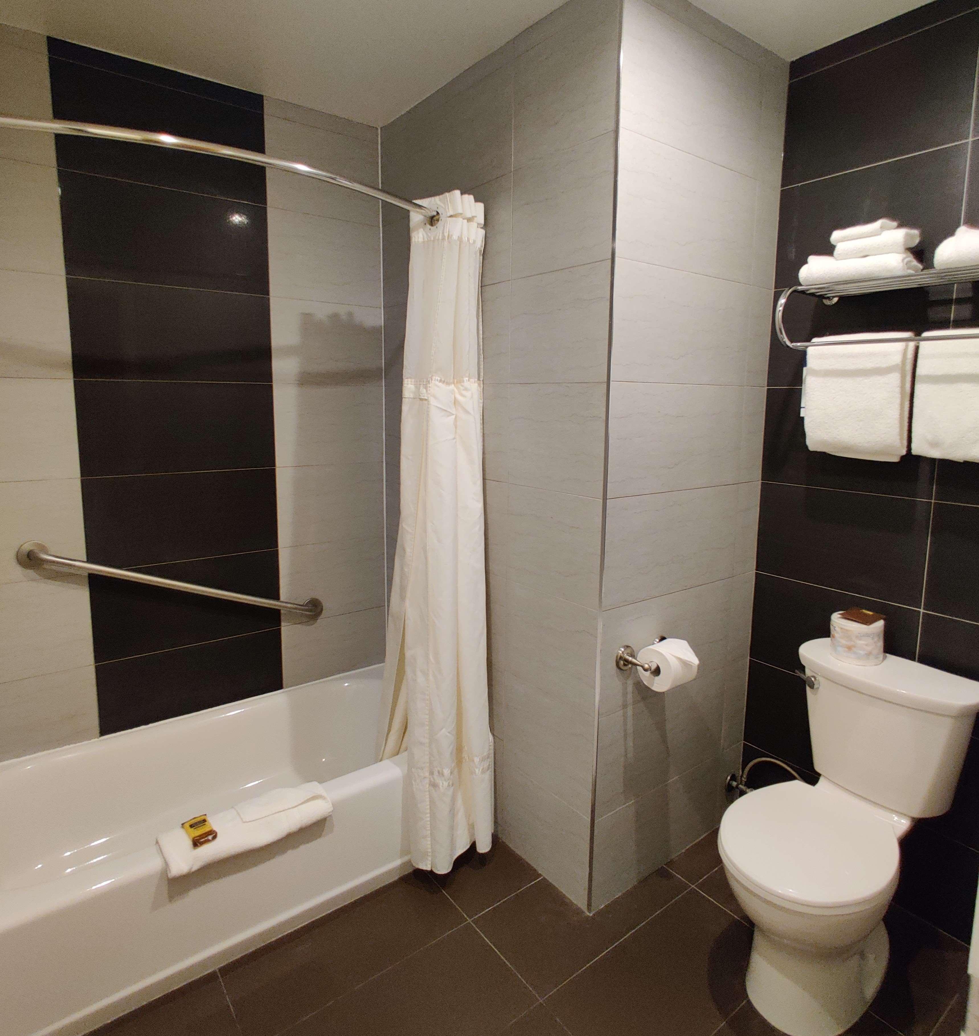 Hotel Western Burnaby
