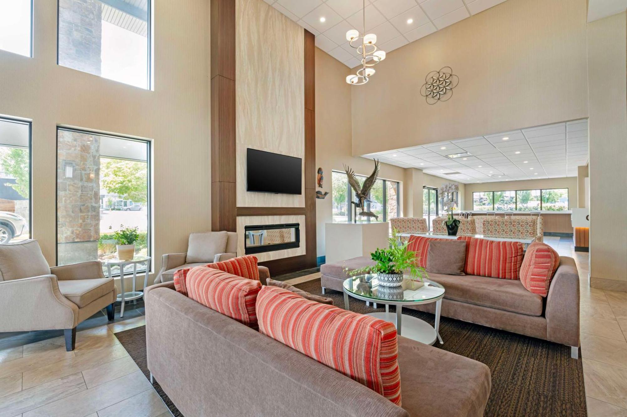 Western Hotel Burnaby