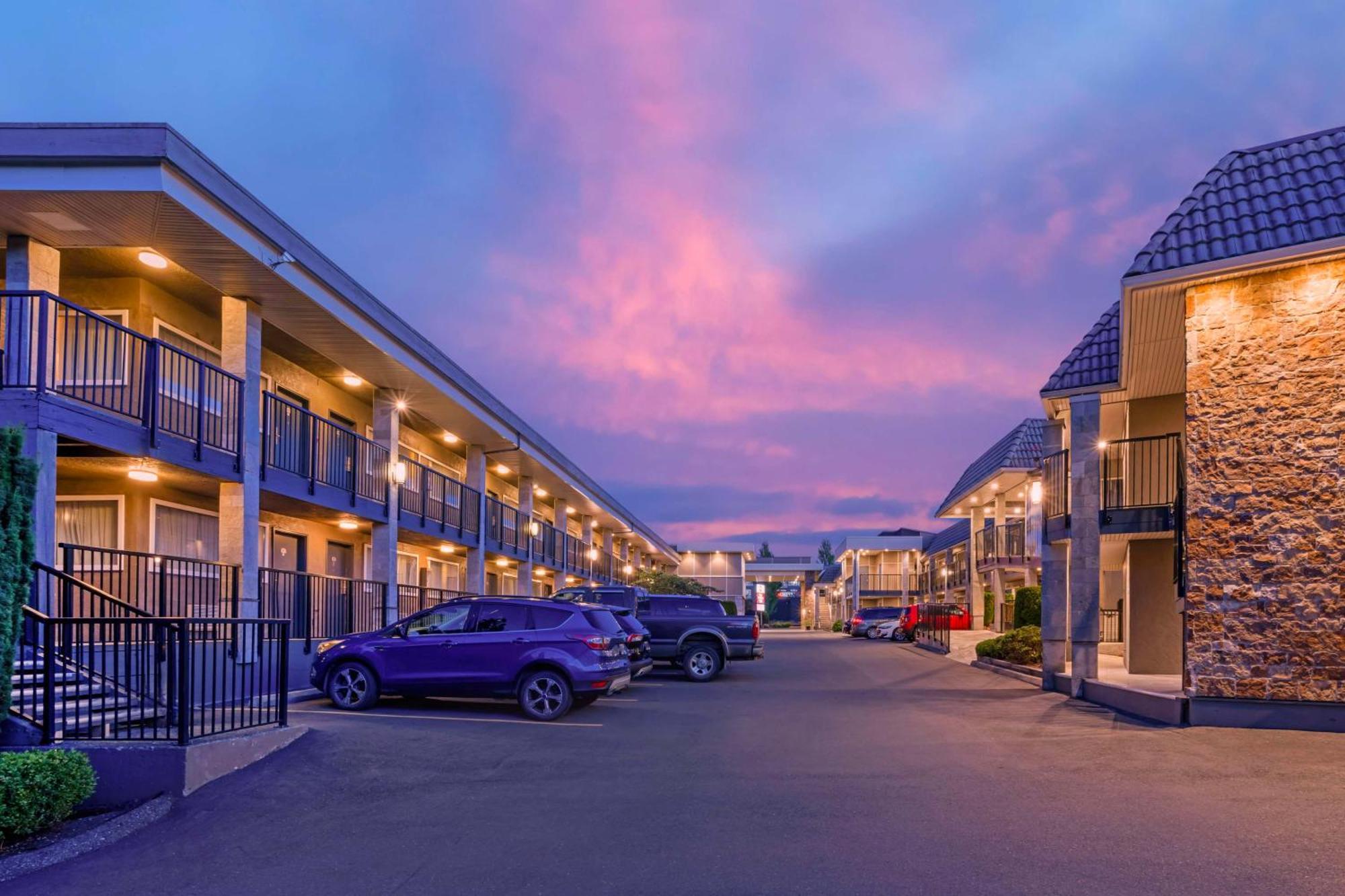 Hotel Western Burnaby